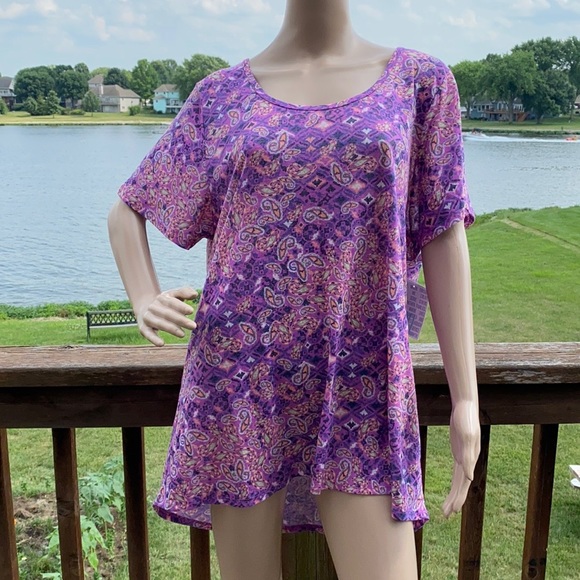 LuLaRoe Tops - New LuLaRoe Classic T Floral High Low Shirt 2XL